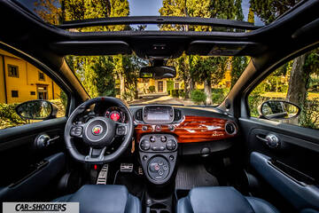 Abarth 695 Rivale – dashboard, with wood dashboard trim