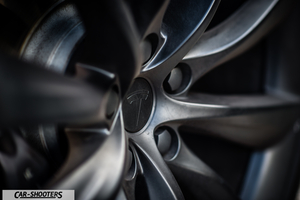 Tesla Model X – detail, alloy wheel close-up