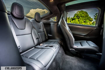 Tesla Model X – interior, black leather rear seats