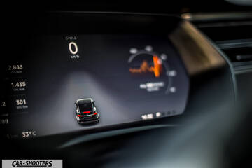 Tesla Model X – dashboard, digital instrument cluster