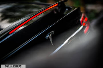 Tesla Model X – detail, rear badge close-up