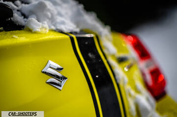 Suzuki Swift Sport – detail, rear badge close-up