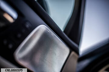 Volvo V60 – detail, audio speaker grille close-up