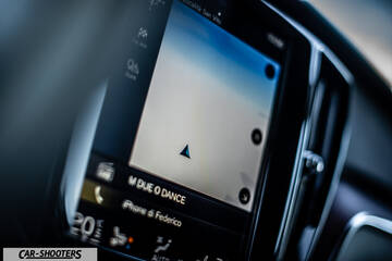Volvo V60 – dashboard, touchscreen infotainment system display