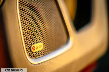 Jeep Compass – detail, audio speaker grille close-up