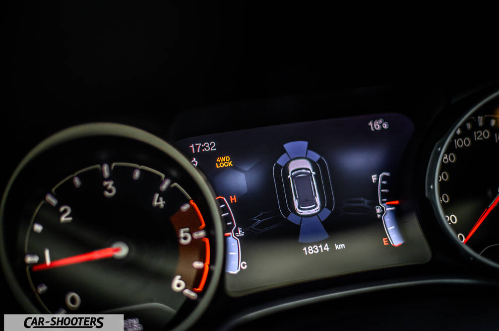 Jeep Compass – dashboard, digital instrument cluster