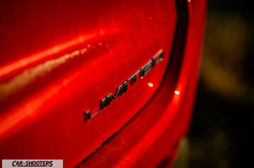 Jeep Compass – detail, badge close-up