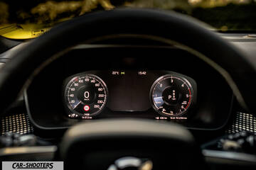 Volvo XC 40 – dashboard, digital instrument cluster