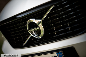 Volvo XC 40 – detail, front grille close-up