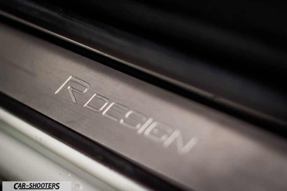 Volvo XC 40 – detail, door sill close-up