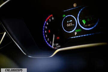 Toyota Corolla Hybrid – dashboard, digital instrument cluster