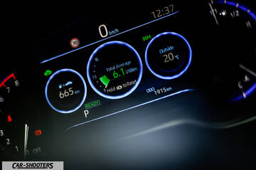 Toyota Corolla Hybrid – dashboard, digital instrument cluster