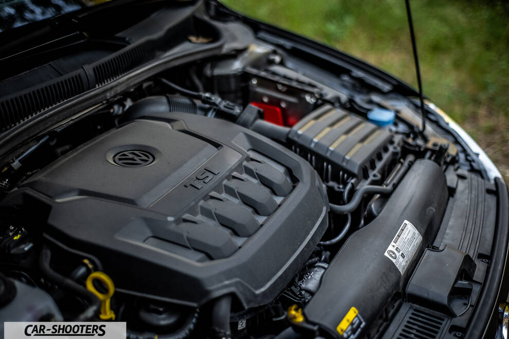 Volkswagen Polo GTI – engine bay, tsi engine cover
