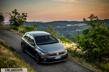 Volkswagen Polo GTI – front three-quarter, grey metallic on a country road