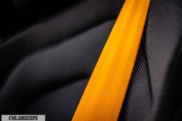 Volvo XC60 Polestar – detail, yellow seatbelt close-up