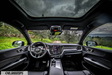 Volvo XC60 Polestar – interior, with panoramic sunroof view