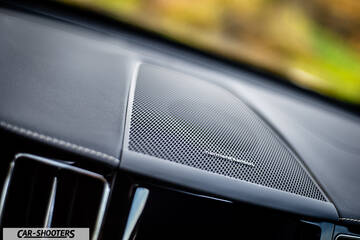 Volvo XC60 Polestar – detail, speaker grille close up