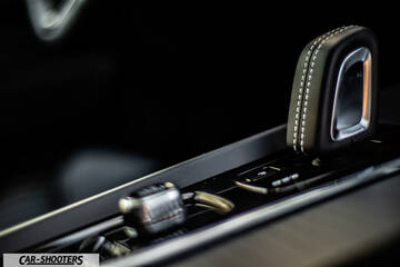 Volvo XC60 Polestar – detail, gear shifter close up