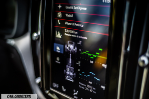 Volvo XC60 Polestar – dashboard, large vertical touch screen display