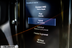 Volvo XC60 Polestar – dashboard, touchscreen display menu