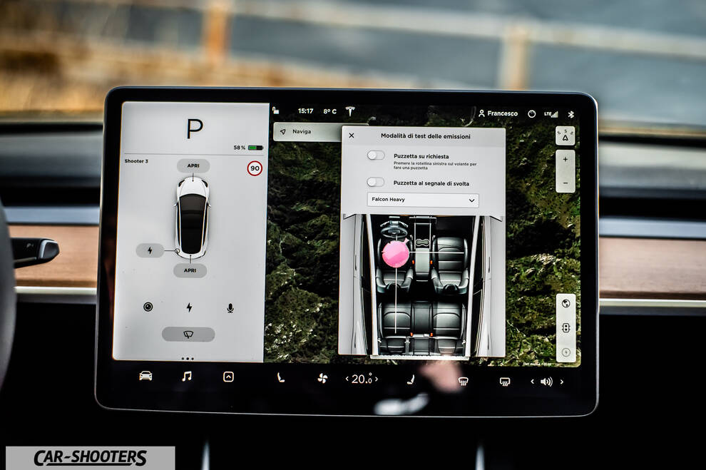 Tesla Model 3 – dashboard, large central touchscreen display