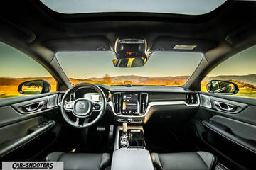 Volvo s60 polestar – dashboard, view from driver cockpit
