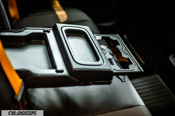 Volvo s60 polestar – interior, rear seat armrest with cupholders