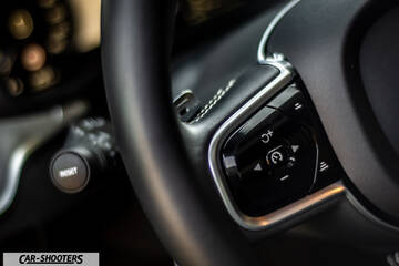 Volvo s60 polestar – detail, steering wheel controls close-up