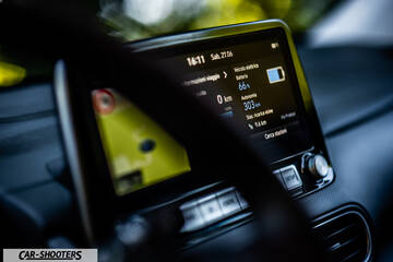 Hyundai Kona electric – dashboard, digital infotainment display