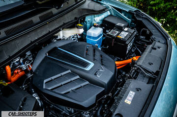Hyundai Kona electric – engine bay, clean engine compartment layout