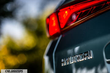 Hyundai Kona electric – detail, taillight and badge close-up
