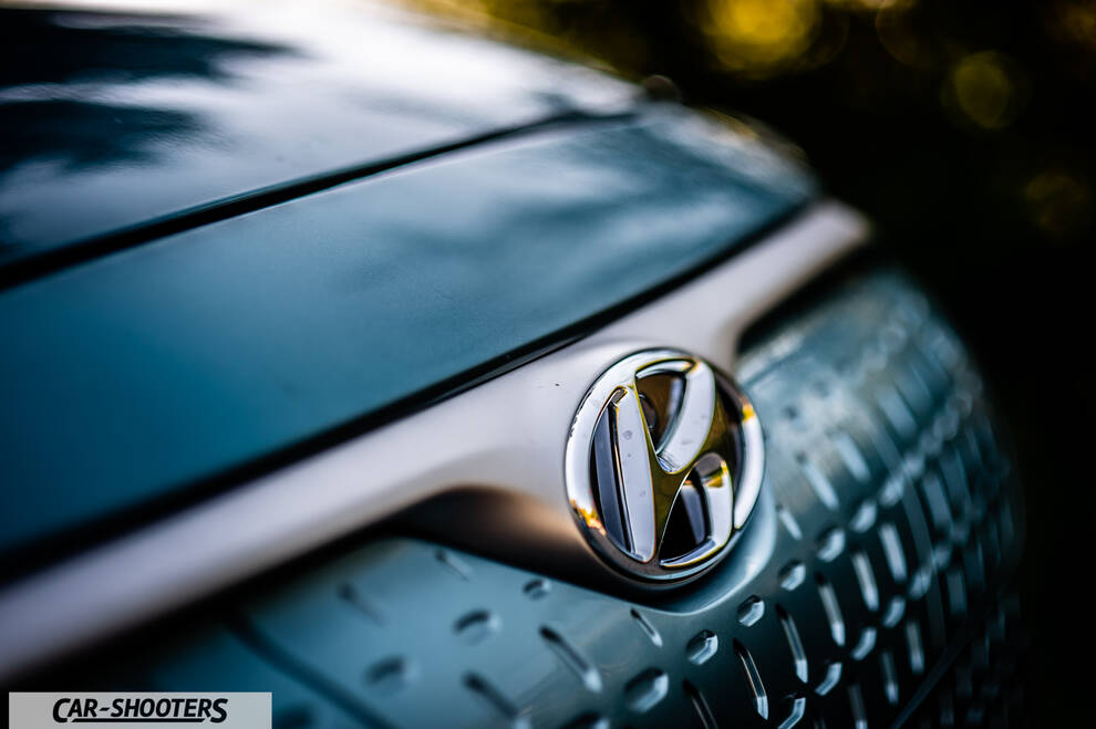 Hyundai Kona electric – detail, emblem close-up