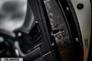 Lexus LC500h – detail, carbon fiber door latch close-up