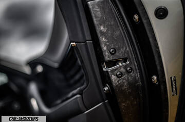 Lexus LC500h – detail, carbon fiber door latch close-up