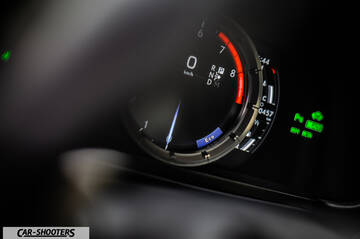 Lexus LC500h – dashboard, digital instrument cluster