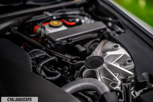 Lexus LC500h – engine bay, clean engine compartment close-up