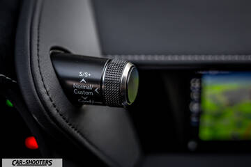 Lexus LC500h – detail, dashboard control stalk close-up