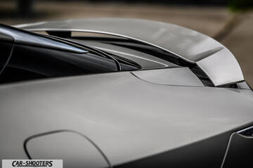Lexus LC500h – detail, rear spoiler close-up