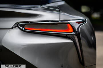 Lexus LC500h – detail, taillight close-up
