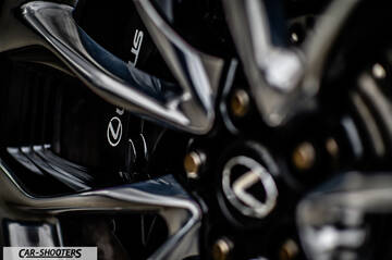 Lexus LC500h – detail, alloy wheel close-up