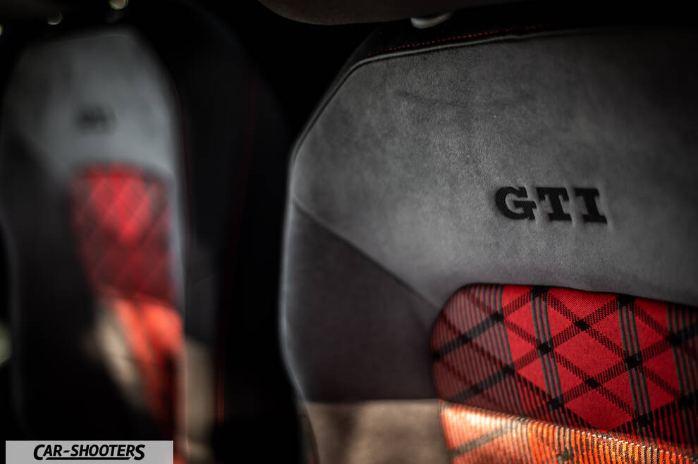 Volkswagen Golf Gti Tcr – interior, plaid pattern front seats