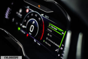 Skoda Superb – dashboard, digital instrument cluster