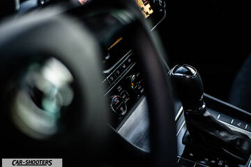 Skoda Superb – dashboard, center console and gear shifter