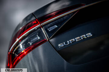 Skoda Superb – detail, taillight and badge close-up