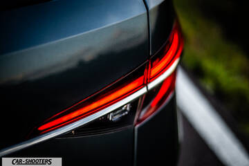 Skoda Superb – detail, taillight close-up