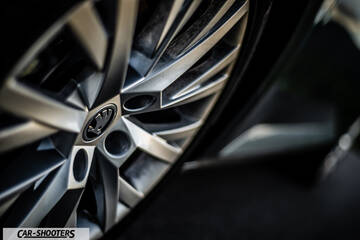 Skoda Superb – detail, alloy wheel close-up