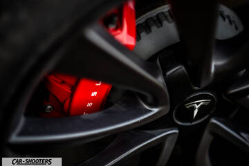 Tesla Model S Performance – detail, alloy wheel close-up