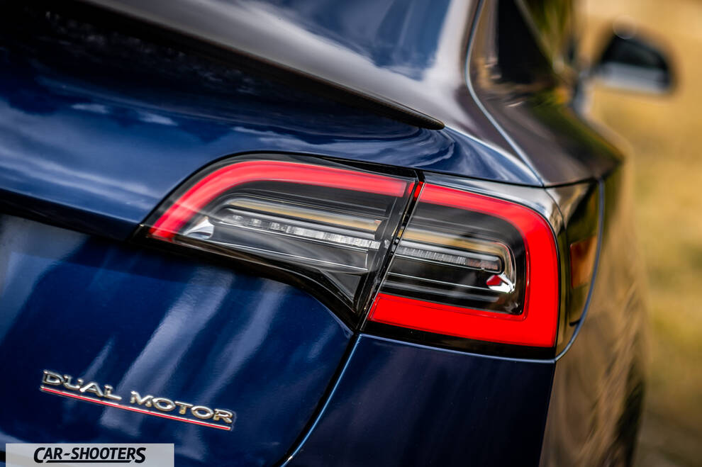 Tesla Model S Performance – detail, taillight and badge close-up