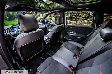 Mercedes Benz Classe B – interior, leather front and rear seats