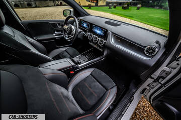 Mercedes Benz Classe B – dashboard, leather front seats